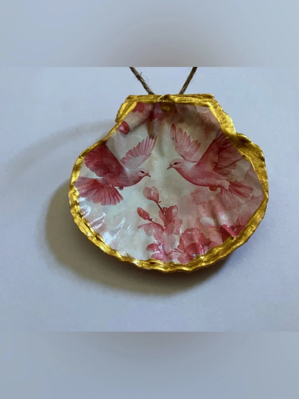 Handcrafted Doves Shell Ornament Decoupage 3inch - Picture 1 of 3